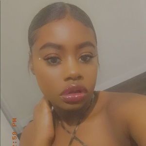 Meet your Posher, Raychelle